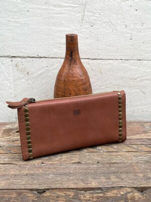 Billetero Tachuelas Cuero