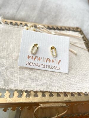 Pendiente Mini Oval Dorado